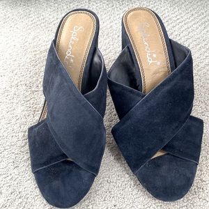 New without Tags Splendid sandals